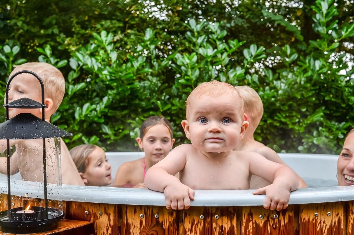 Eerste keer naar een vakantiepark met een baby: 10 onmisbare tips voor een zorgeloze vakantie